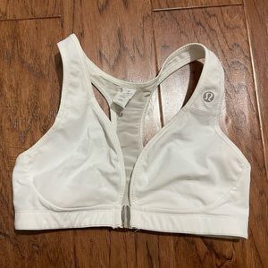 Lululemon racerback front-clasp sports bra 32D